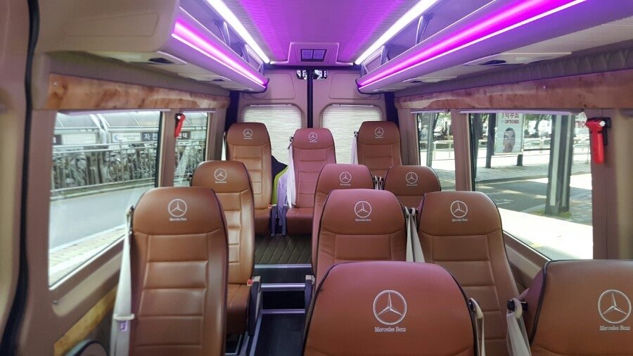 Mini Bus